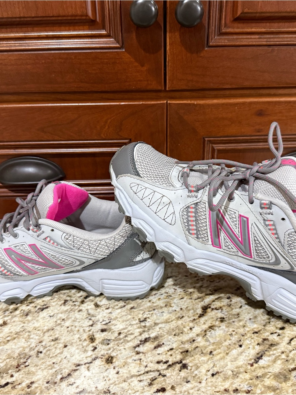New Balance Women's Gray and Pink Athletic Walking Sneakers